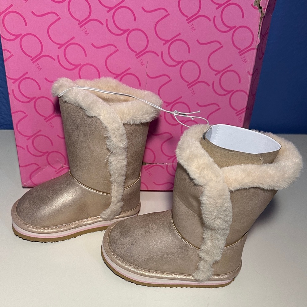 Sugar Rose Gold baby girls faux fur boot size 5 nwb